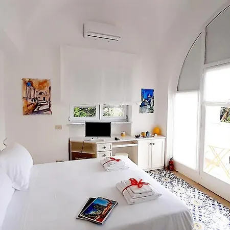 Dorothee Pensión Capri